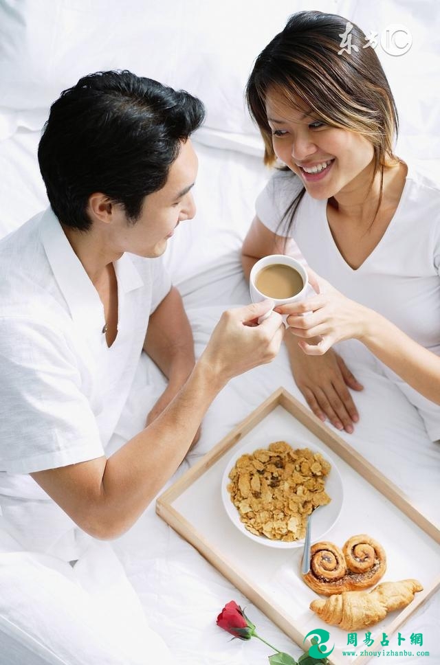 八字伤官旺，风流潇洒品位高，婚姻不美必克夫