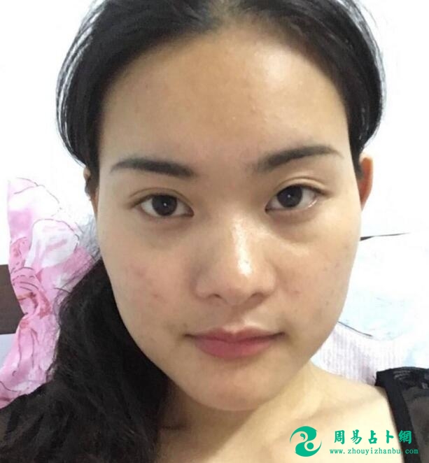 事业上容易成功，烂桃花多的面相