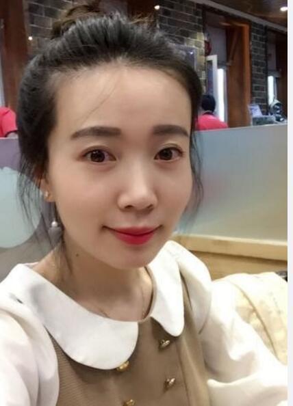 事业上容易成功，烂桃花多的面相