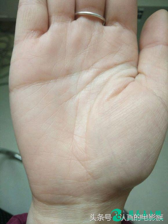 注定先贫后富，得贵人帮助步步高升的手相