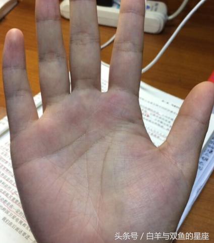 有点小钱就败家，注定存不住钱的手相