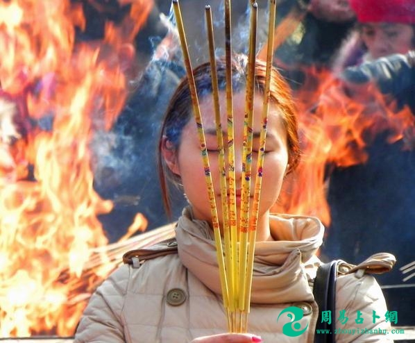 中年道士竟然是算命高人，八字断卦一一应验（附经历）