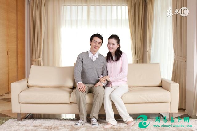 精准预测；八字看你们夫妻是否能相依到老，幸福美满