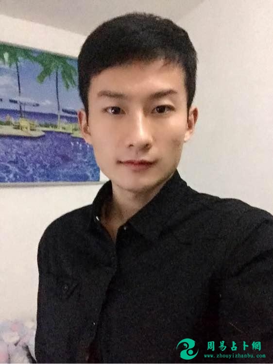 拥有这种面相的人，有早婚的迹象，一生财运较好！